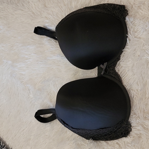 Victoria's Secret perfect coverage bra - Picture 1 of 5